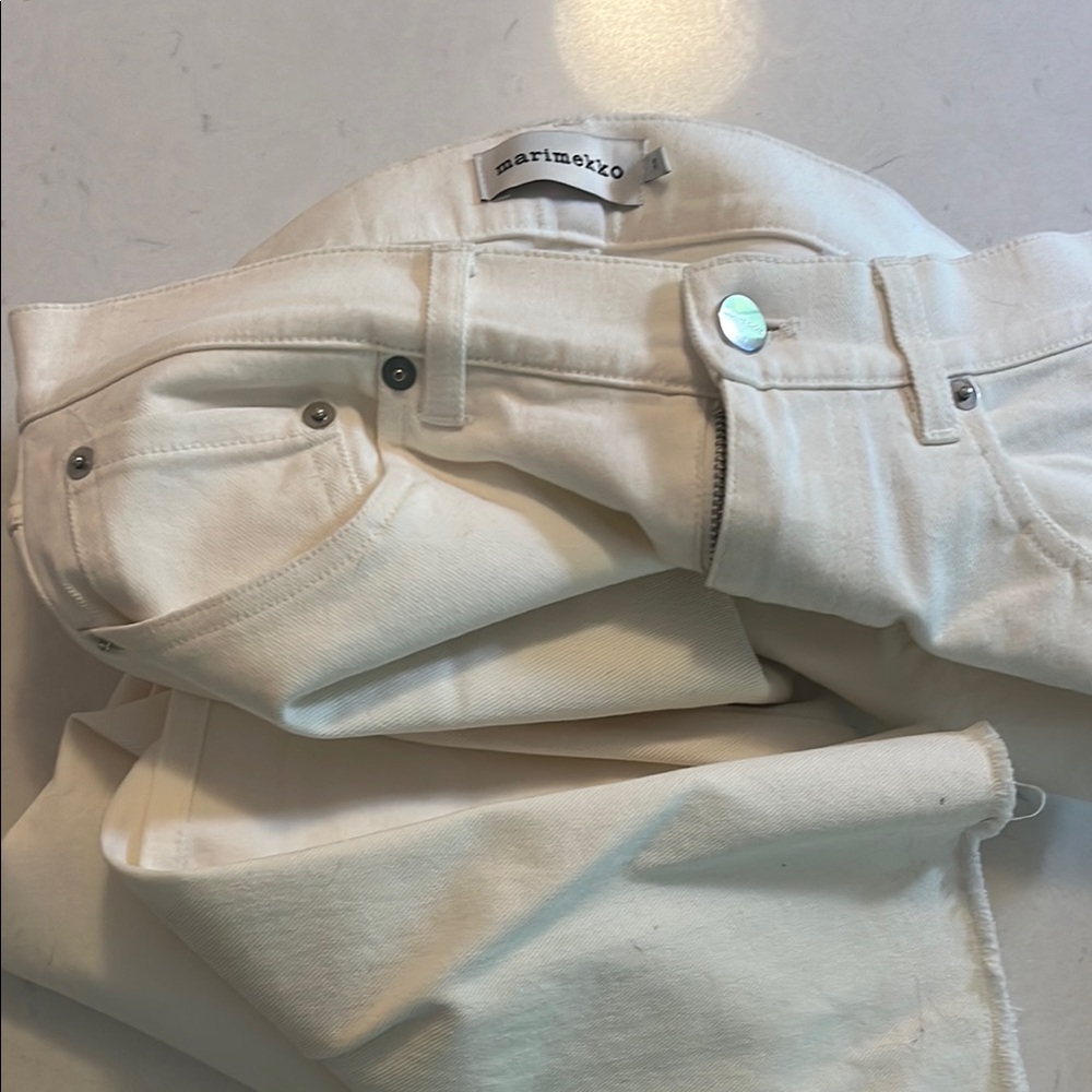 Marimekko white jeans size 38. EUC